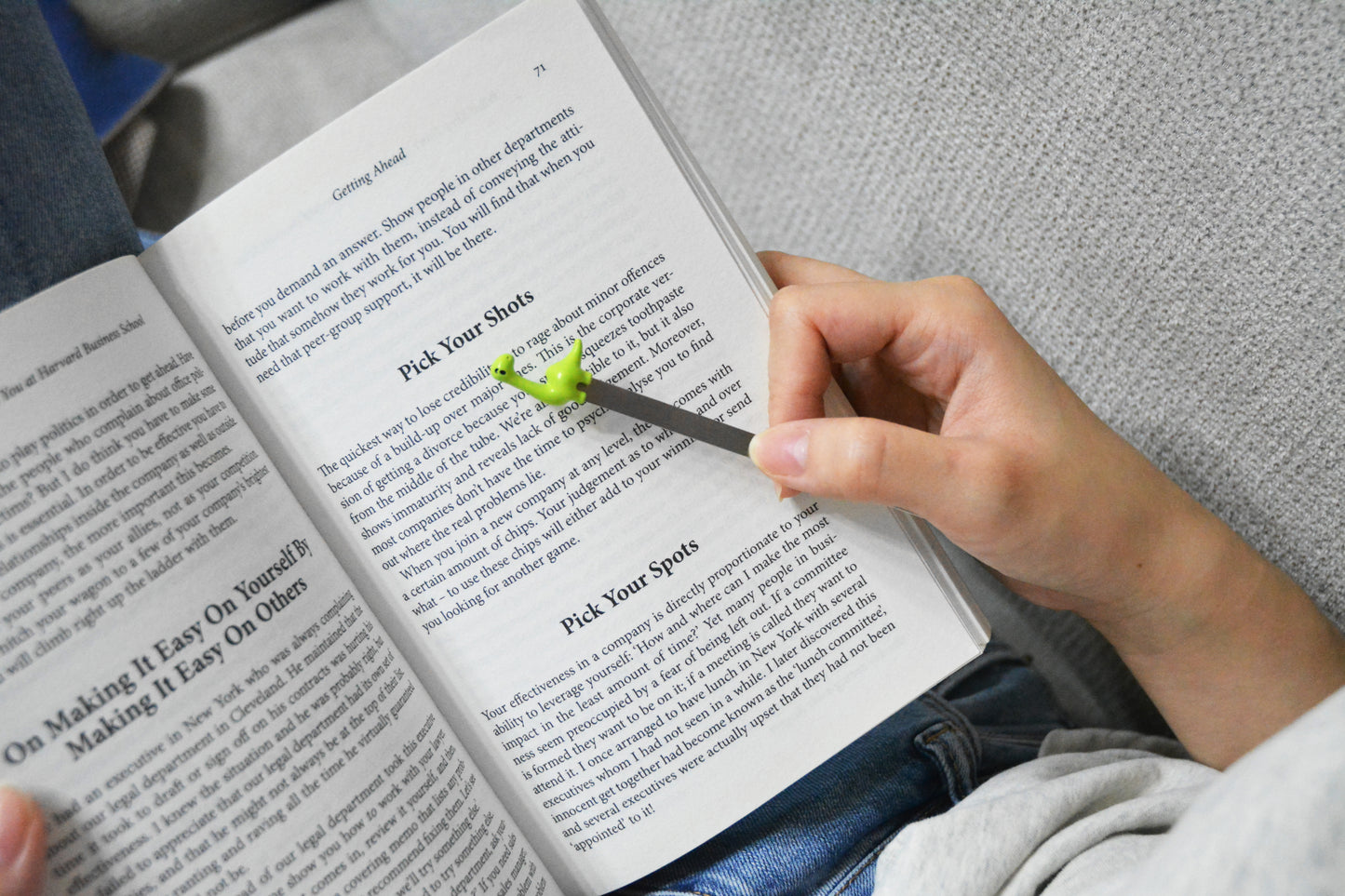 Dinosaur Alloy 3D Bookmark Original, Cute, High-end Cultural Creation, Birthday gift(Green)
