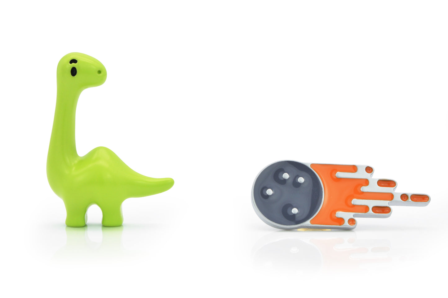 Fashion brooch, dinosaur Mars alloy brooch/pin, cute, high-end, exquisite birthday/graduation gift for boyfriend/girlfriend