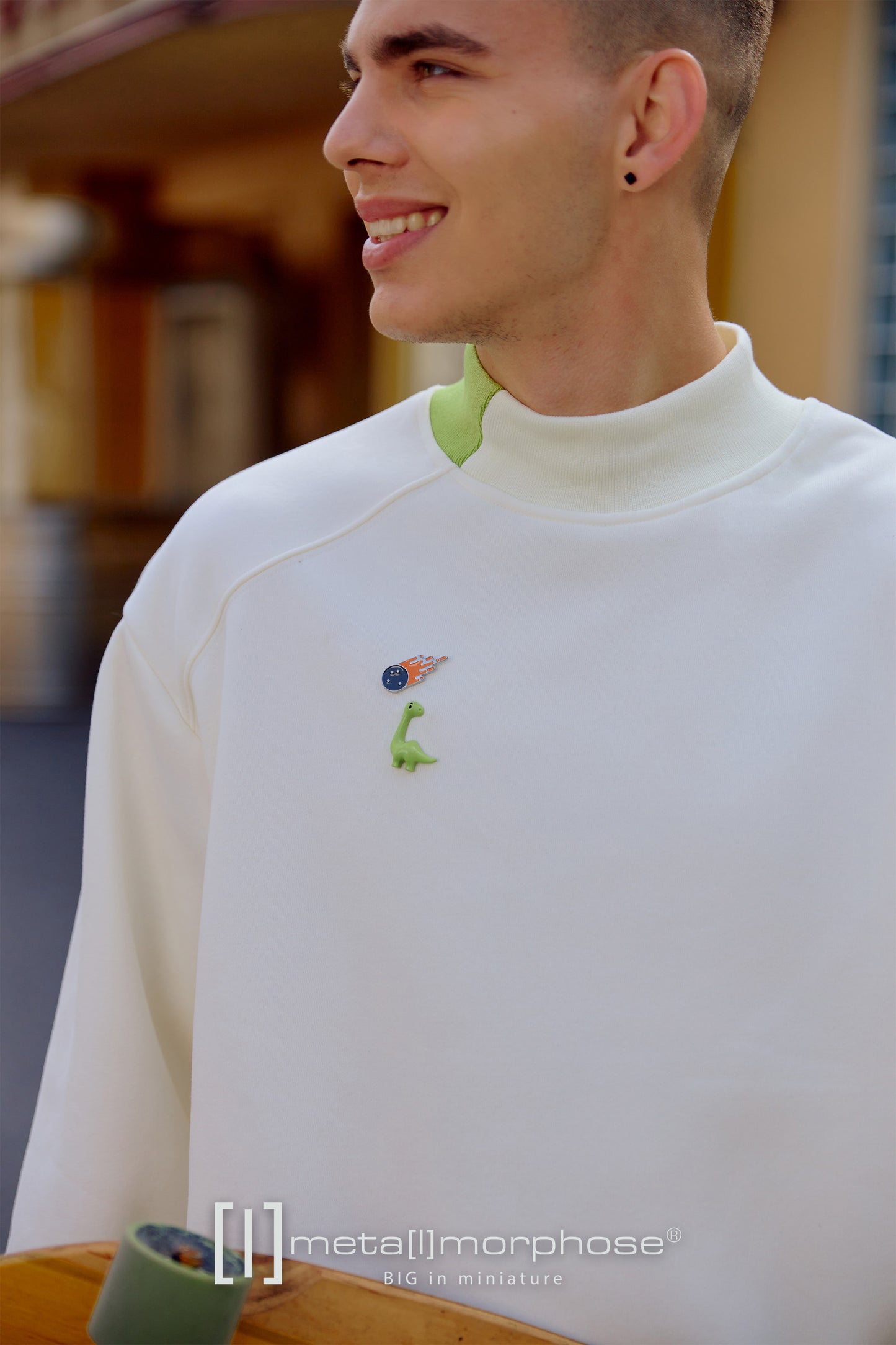 Fashion brooch, dinosaur Mars alloy brooch/pin, cute, high-end, exquisite birthday/graduation gift for boyfriend/girlfriend