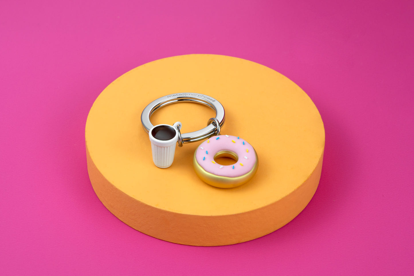 Donut Alloy Car Keychain Pendant, Mini, Cute, Exquisite, Creative Birthday Gift（pink）